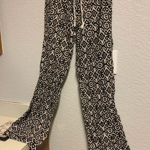 Kiss & Cry ~ Elastic, Drawstring Waist ~ Print Pants~ Size Medium